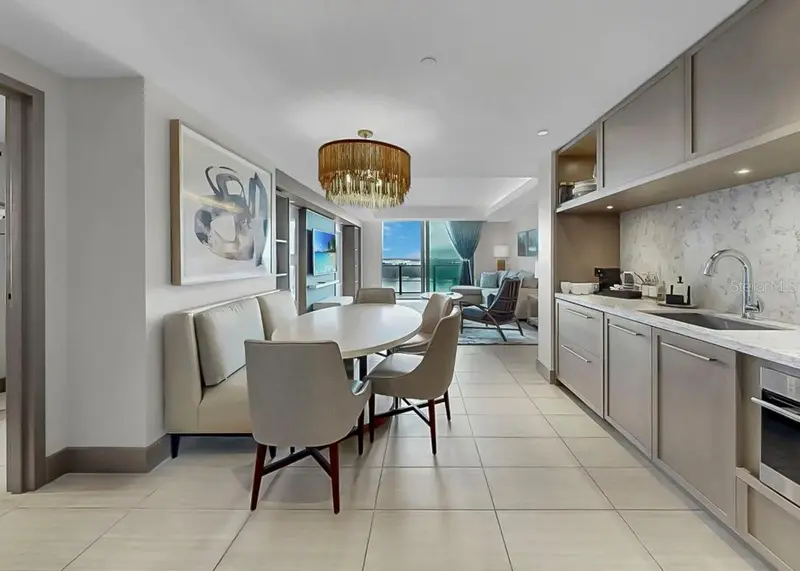 691 S Gulfview Blvd #1410, FL