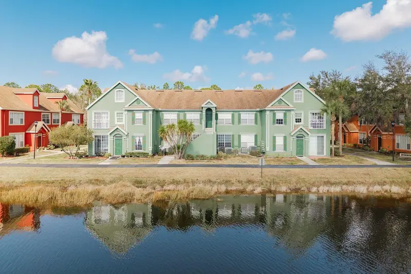 9170 Lake Chase Island Way #9170, FL