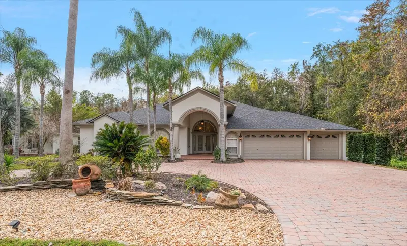 5243 Foxhunt Dr, FL