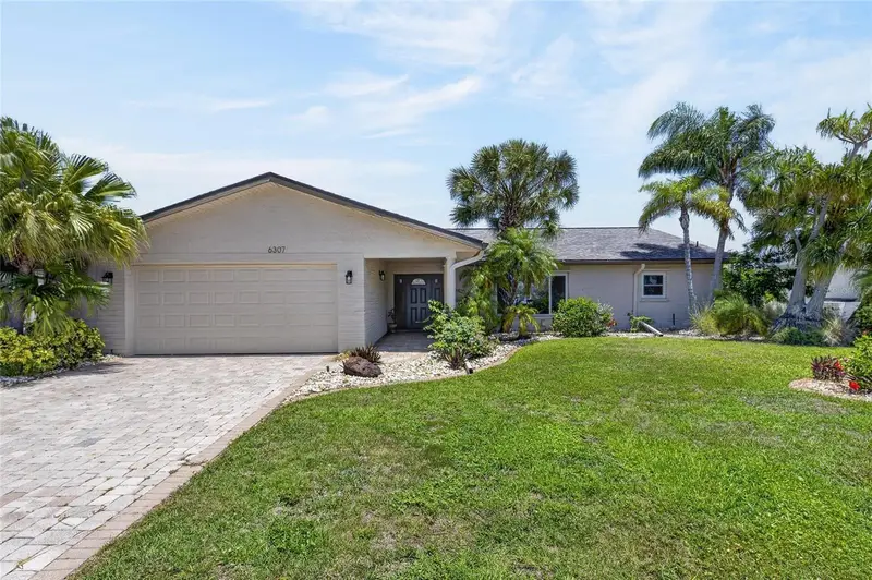 6307 Cottonwood Ln, FL