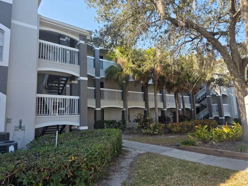 13941 Fairway Island Dr Dr #713, FL