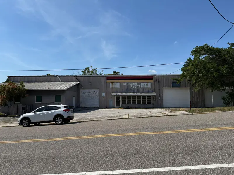 20 N 8th St, FL