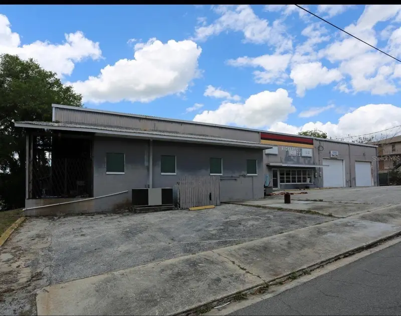 20 N 8th St, FL