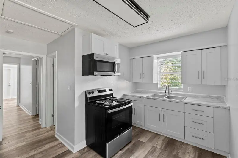 2834 & 2836 Freemont Ter S, FL