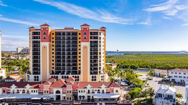 5781 Cape Harbour Dr #607, FL