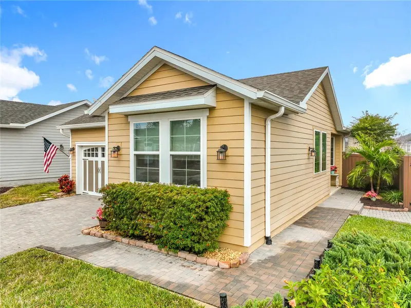 383 Alcove Dr, FL