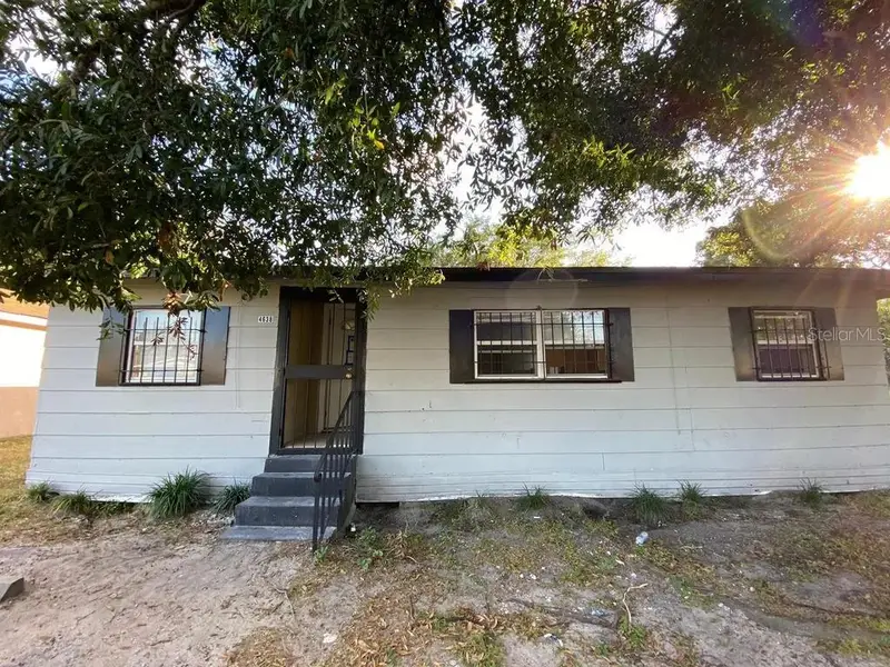4638 America, FL