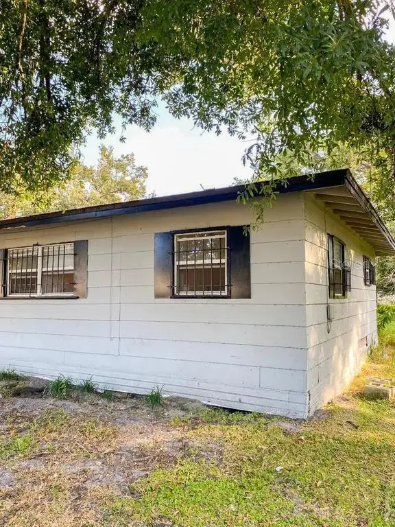 4638 America, FL