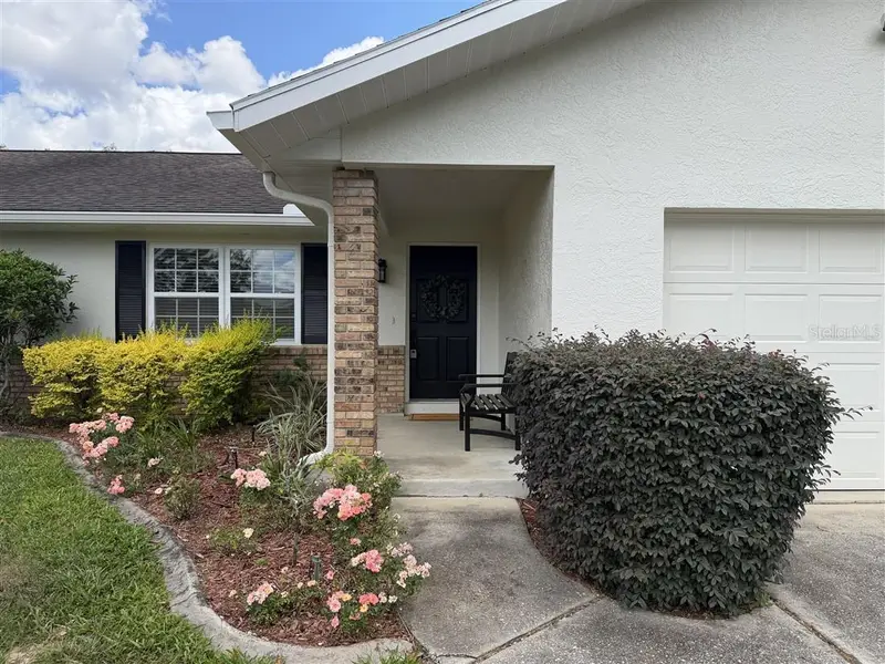 939 N New London Ter, FL