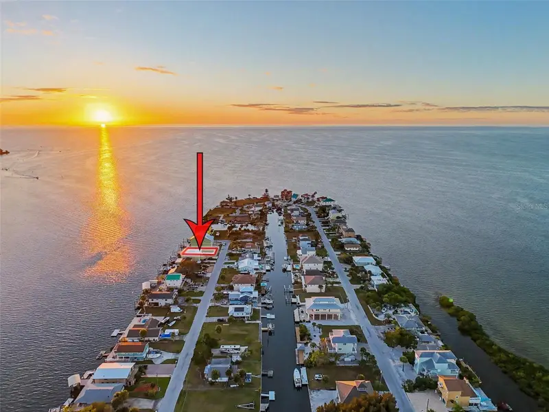 6522 Seaview Blvd, FL