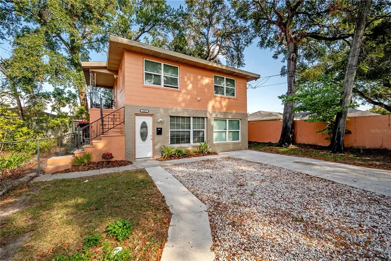 1402 E 28th Ave, FL