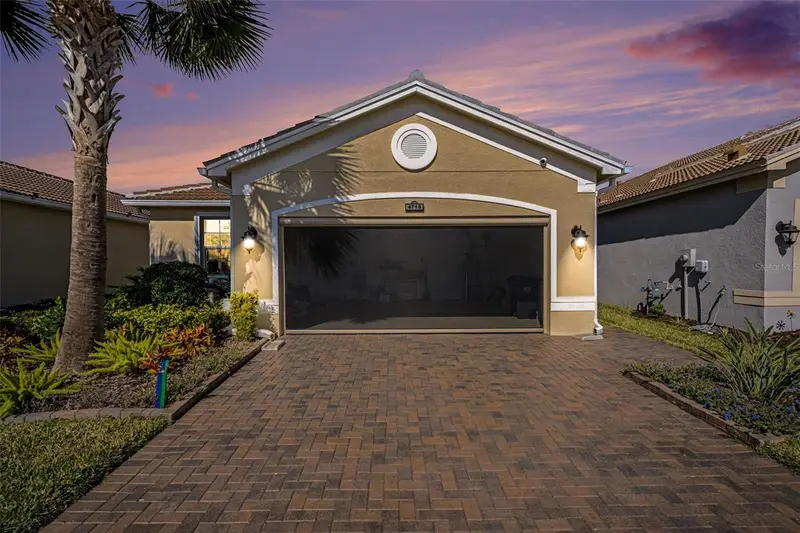 4715 Avila Lakes Dr, FL