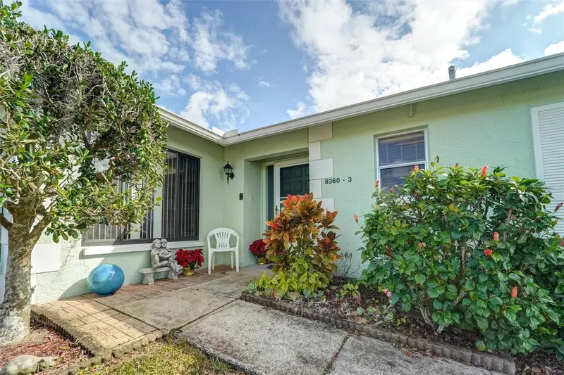 8360 High Point Cir #3, FL