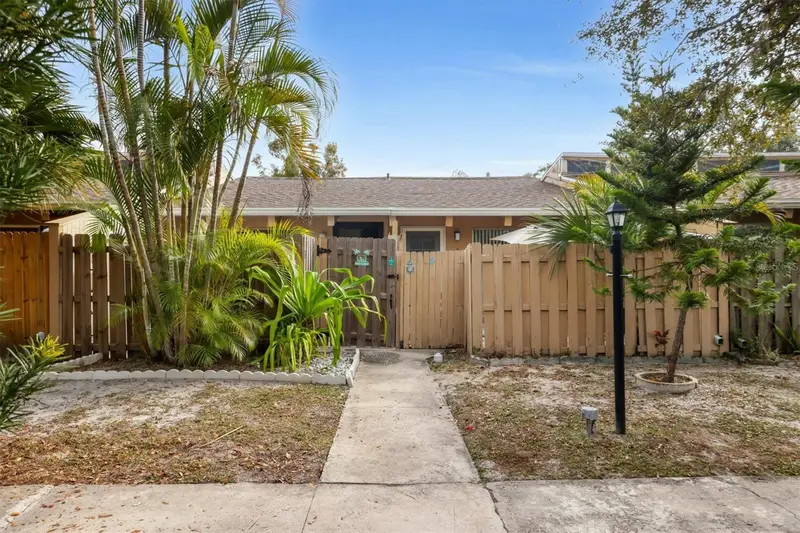 500 N Jefferson Ave #C3, FL