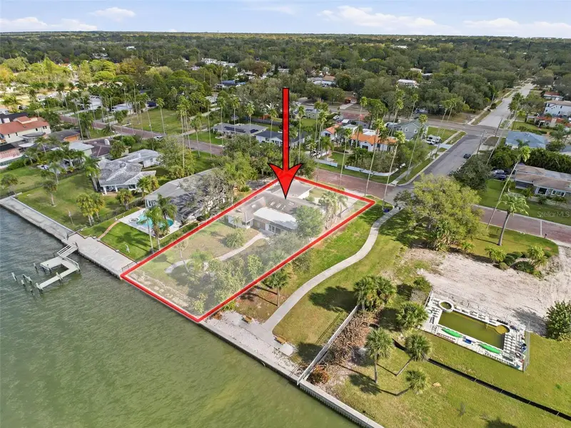 1600 Santa Barbara Dr, FL