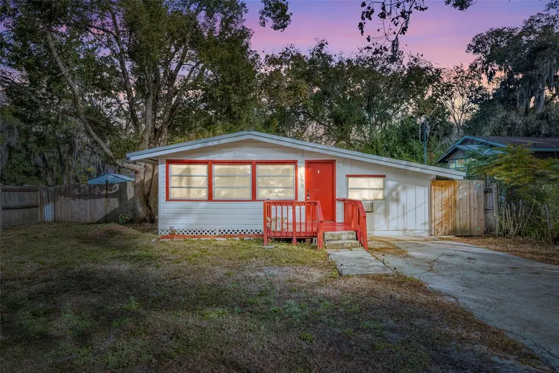 150 E Washington Ave, FL