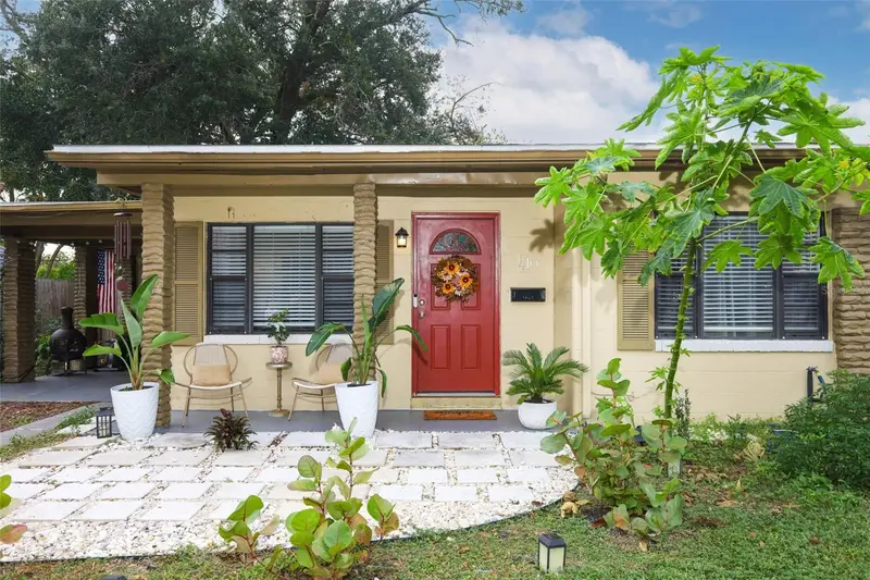 410 E Crystal Lake St, FL