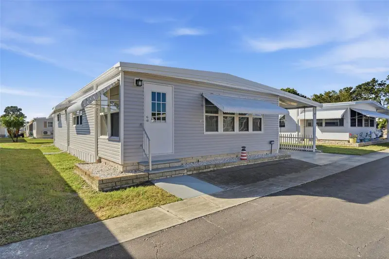226 Royal Palm Cir, FL