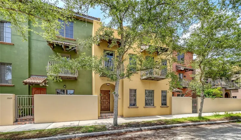 1513 Oak St #18, FL