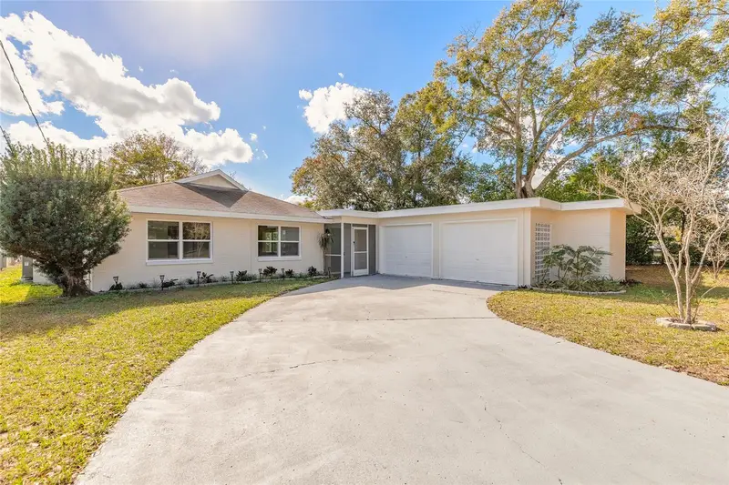 1925 John Arthur Way, FL
