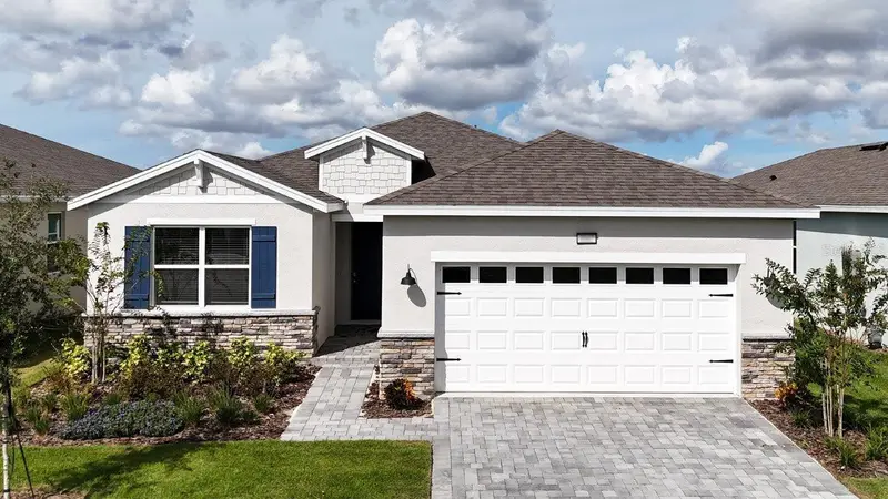 Lakes of Mount Dora pending