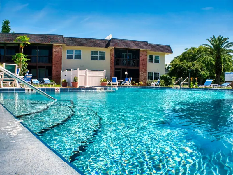3800 Saxon Dr #250, FL