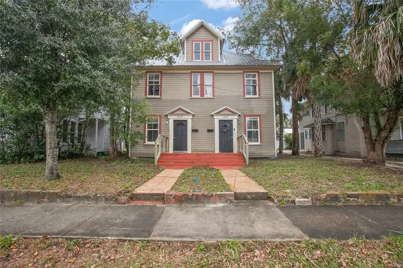 206 W Wisconsin Ave, FL