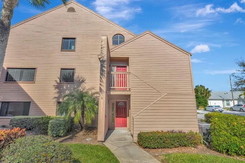 341 Windrush Loop, FL