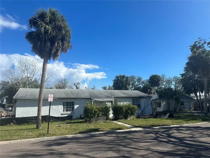 1811 2nd St, FL