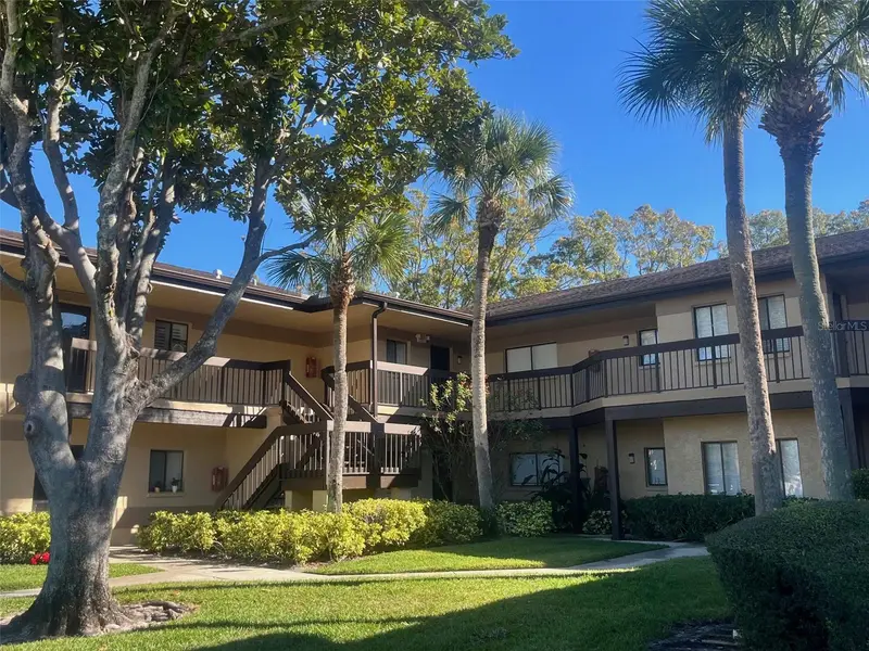 2663 Sabal Springs Cir #102, FL