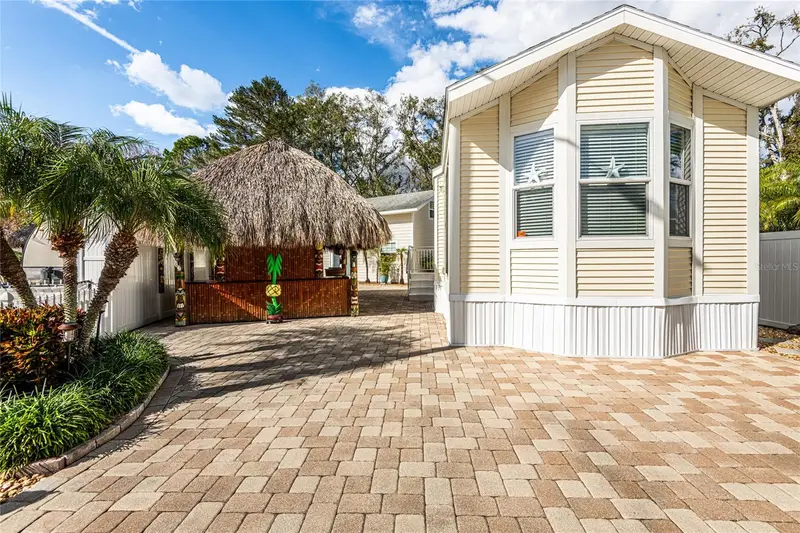 20300 Leonard Rd #33, FL