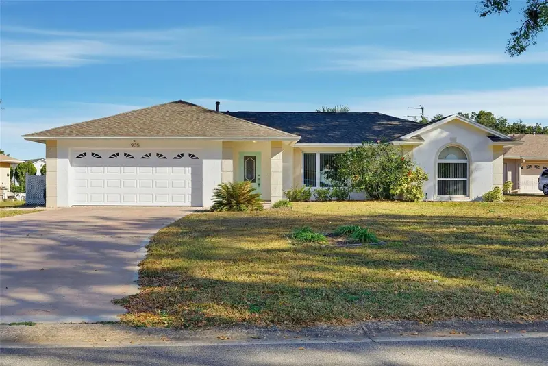 935 Amy Ridge Ct, FL