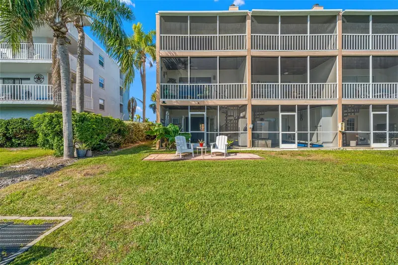 637 Pinellas Bayway S #111, FL