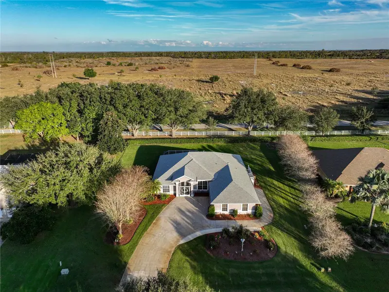 16 Meadowlake Cir S, FL