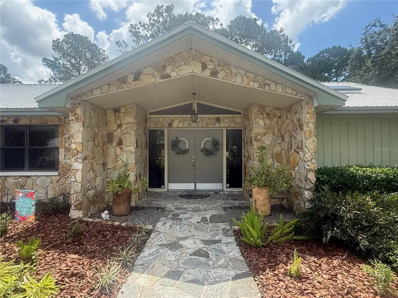 2215 Toniwood Ln, FL