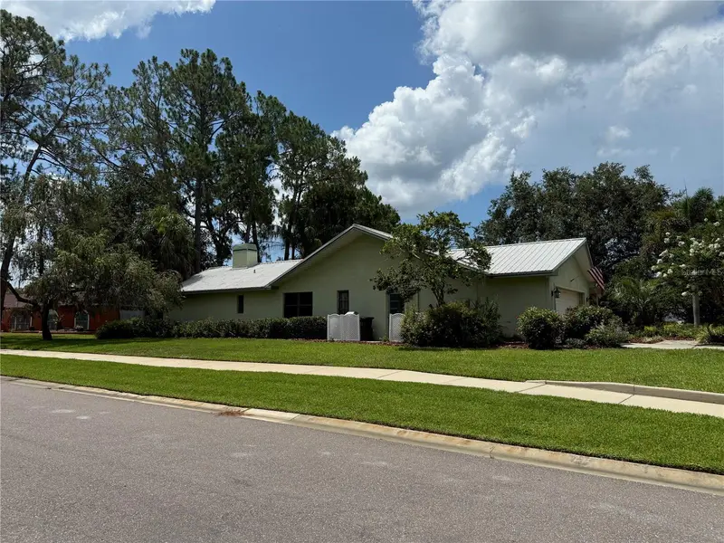 2215 Toniwood Ln, FL