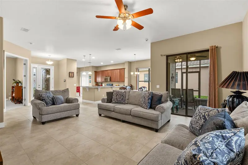 661 Carmel Ln, FL