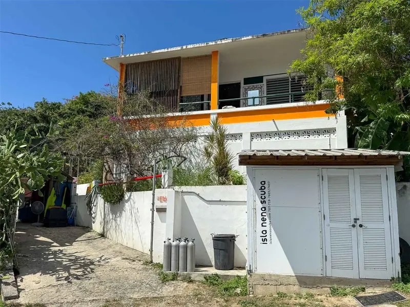 213 Calle Iglesias, PR
