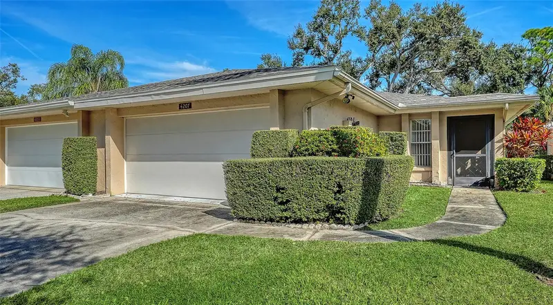4207 Bowling Green Cir #35, FL