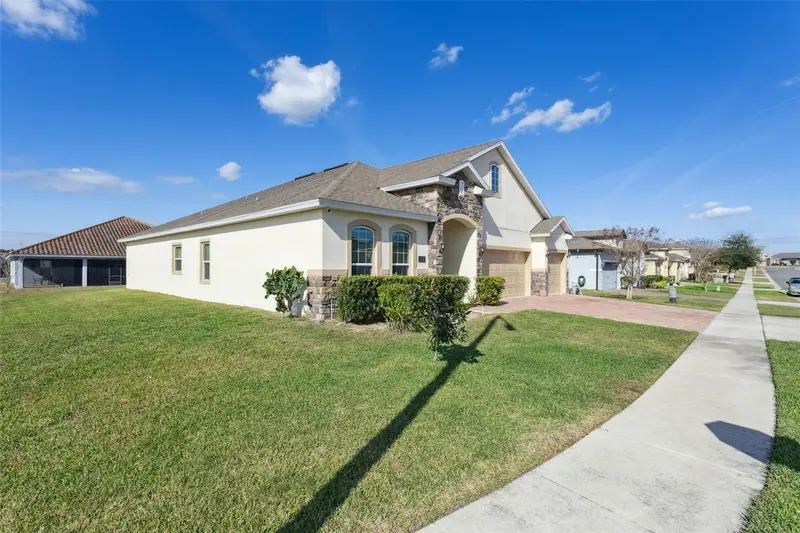 523 Bellissimo Pl, FL