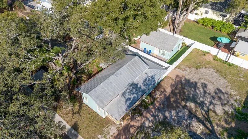 448 Locklie St, FL