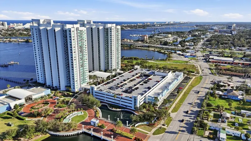 231 Riverside Dr #1702, FL