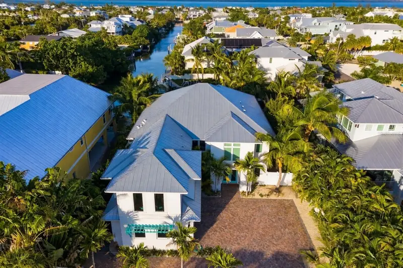 50 N Shore Dr, FL
