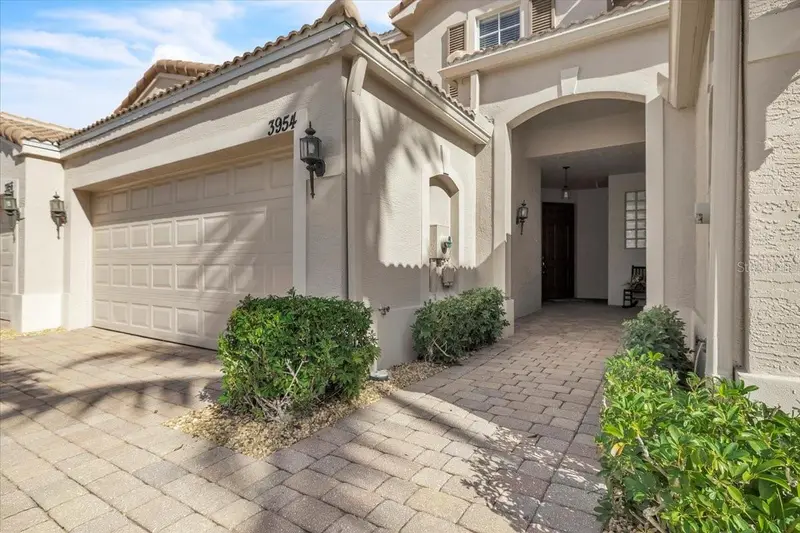 3954 Cherrybrook Loop, FL
