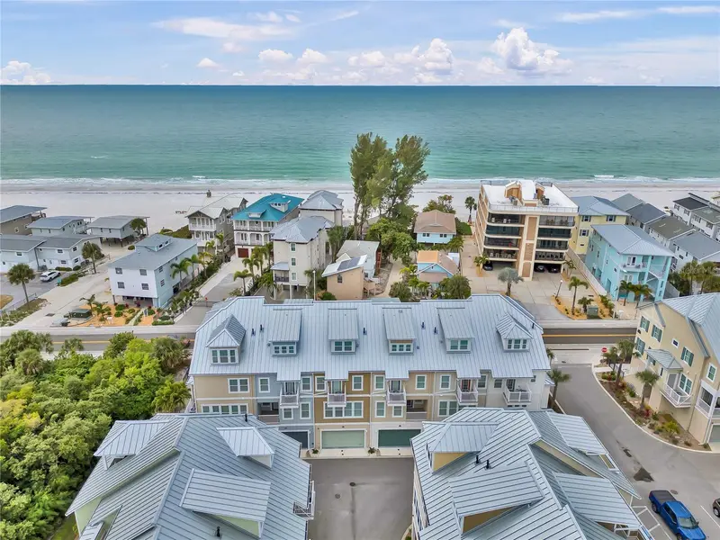 19915 Gulf Blvd #204, FL