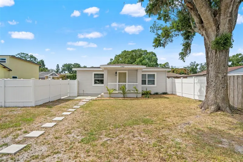 2302 W Idlewild Ave, FL