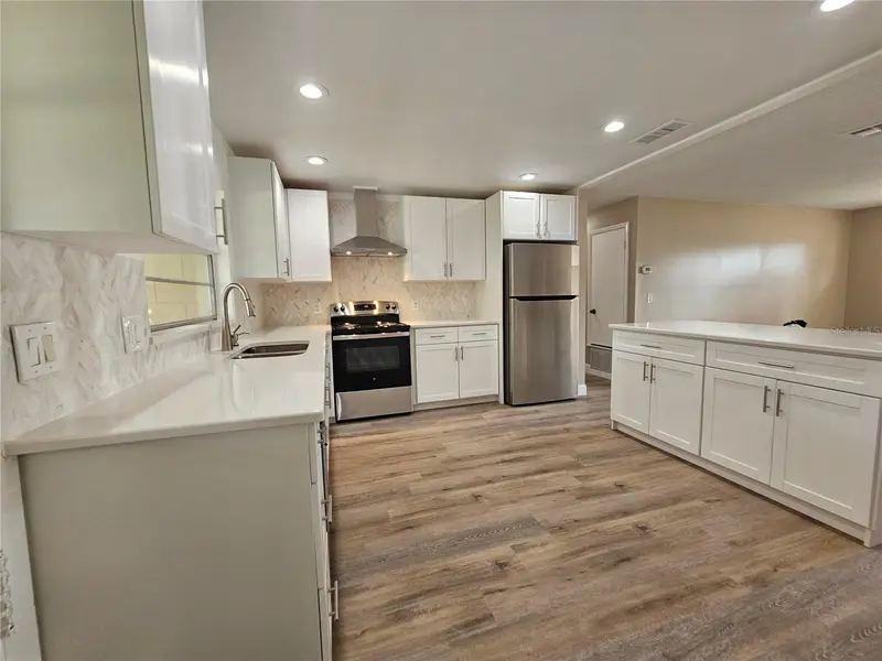 6623 Swyear Ct, FL