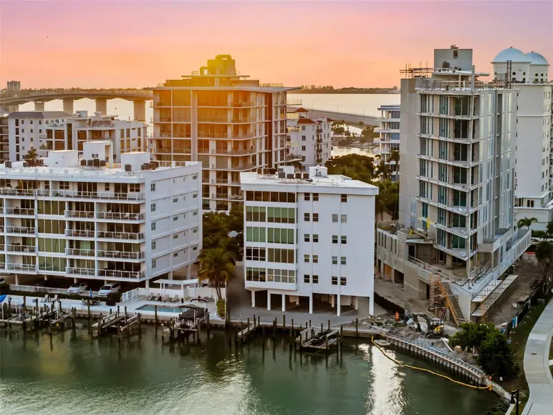 660 Golden Gate Pt #61, FL