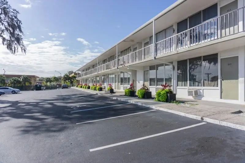 515 Bon Air St #262, FL