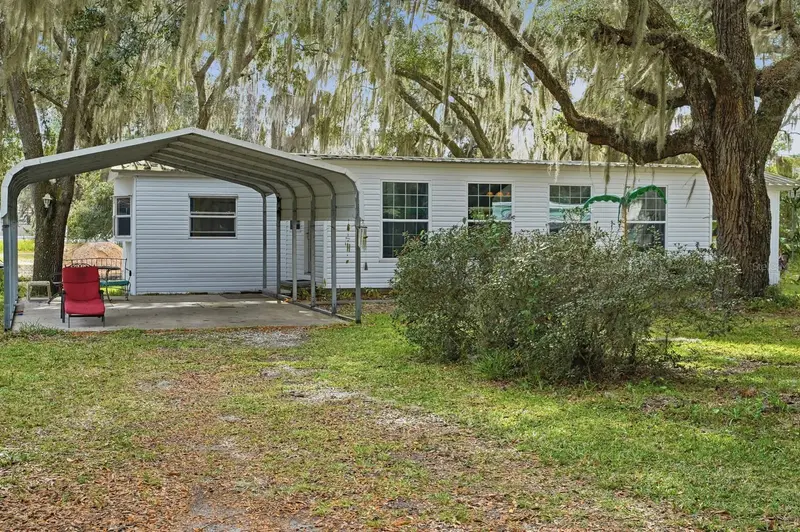 105 Major Ln, FL